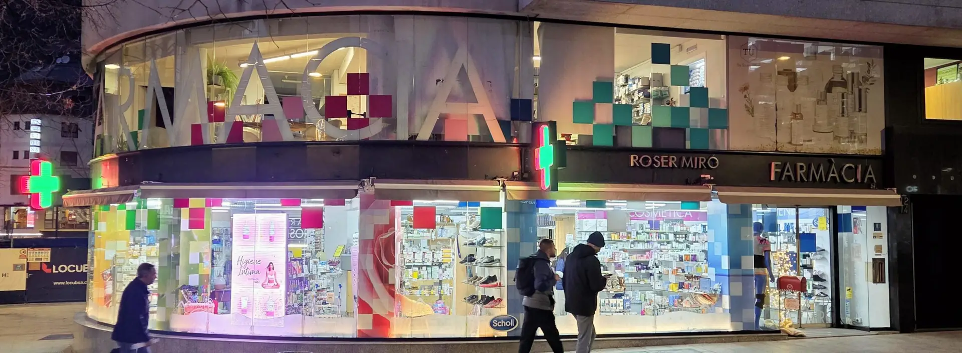 Farmacia en Andorra - Fachada de la farmacia Roser Miró